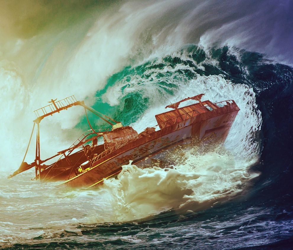 Barco en peligro entre olas: imagen conceptual de una empresa en dificultades